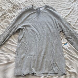 Vuori Light Gray Ribbed Long Sleeve